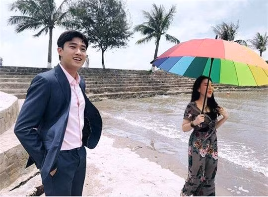 Quốc Trường lên tiếng bênh vực hotgirl Hải Phòng, ngầm khẳng định cái kết “Về nhà đi con” vẫn tốt đẹp