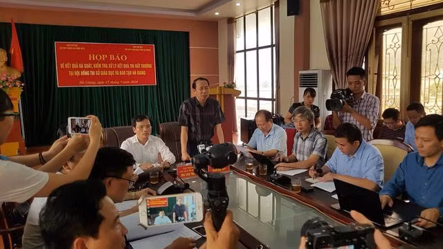 Gian lận thi cử: Con trai Phó giám đốc sở GDĐT Hà Giang được nâng 13,3 điểm - 2