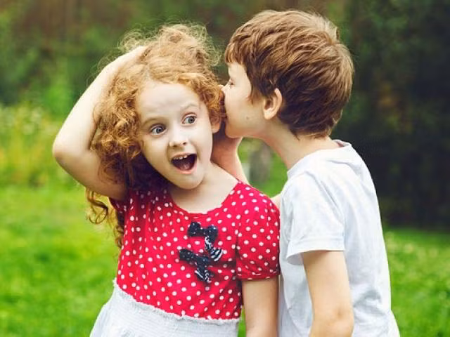 Giật mình khi trẻ mẫu giáo bảo “Mẹ ơi hôm nay ở lớp bạn sờ chỗ ấy của con" ảnh 1 Trẻ nhỏ cũng cần được hiểu rõ về cơ thể của mình để có ý thức bảo vệ bản thân