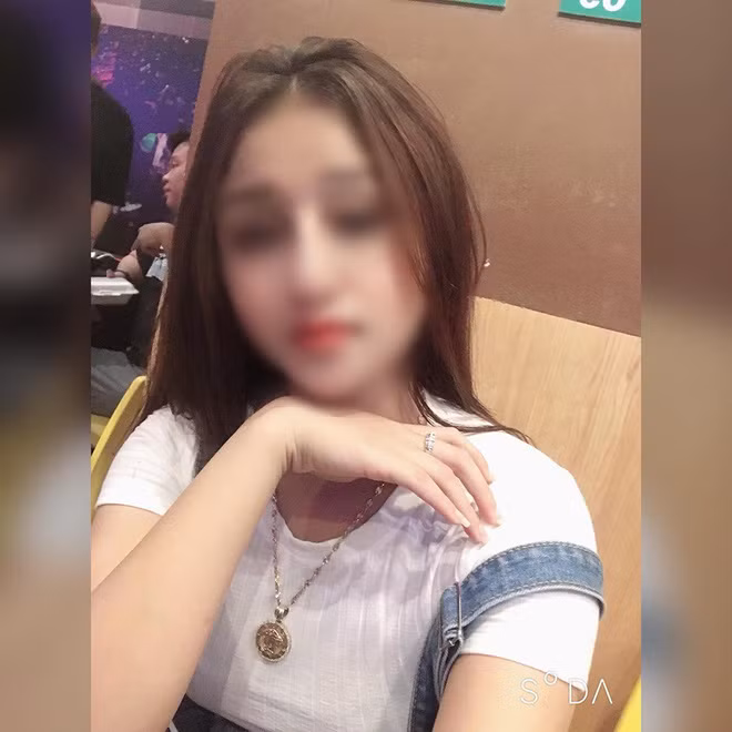 Bạn bè bàng hoàng, mẹ đau đớn thông báo tang lễ của con gái 19 tuổi bị sát hại ngay trước ngày đi nước ngoài-1