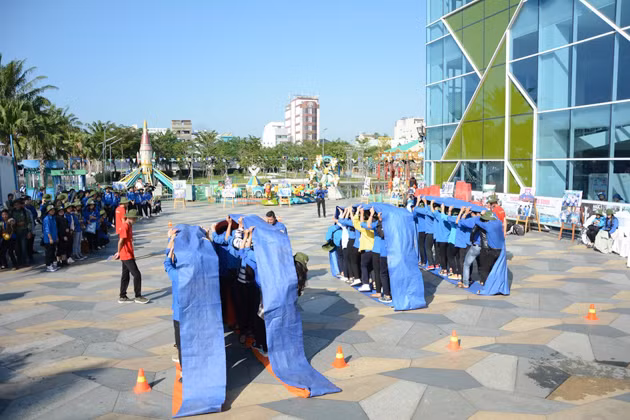 Đỏ rực hành trình “Tôi yêu tổ quốc tôi” tại Đà Nẵng ảnh 7