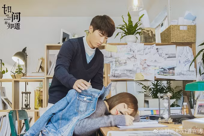 Đường Yên và tài tử Đậu Kiêu trong phim Thời gian đều biết.