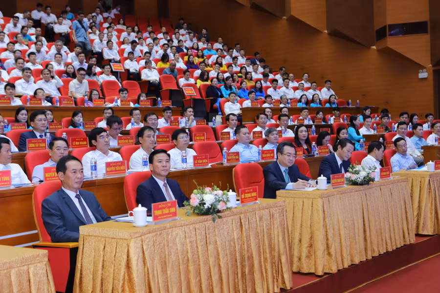 Các đại biểu về dự hội nghị. (Ảnh: MH). Các đại biểu về dự hội nghị. (Ảnh: MH).