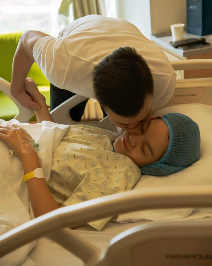 Phạm Quỳnh Anh chia sẻ khoảnh khắc ngọt ngào bên bạn trai (Ảnh: Facebook nhân vật).