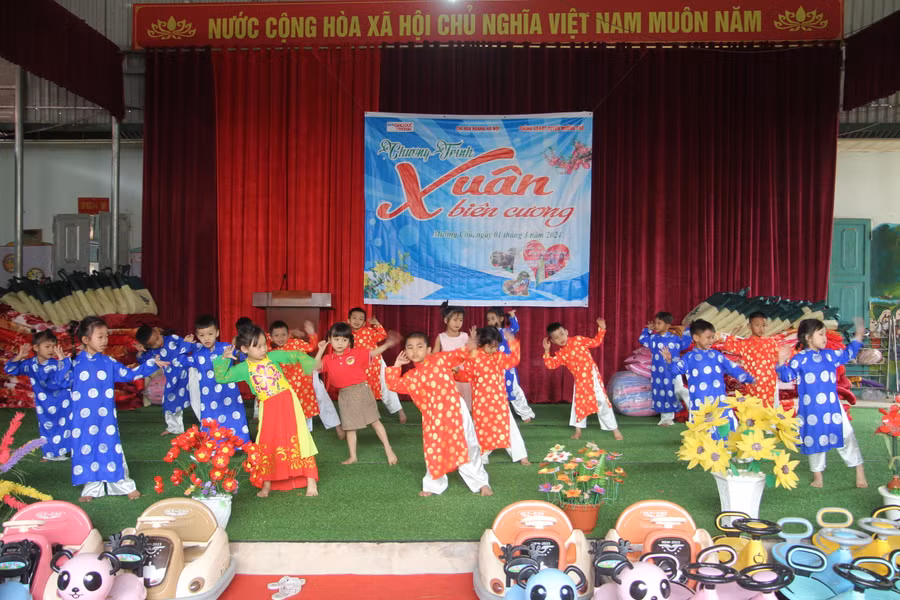 Tiết mục văn nghệ của học sinh Trường Mầm non Mường Mươn số 2.