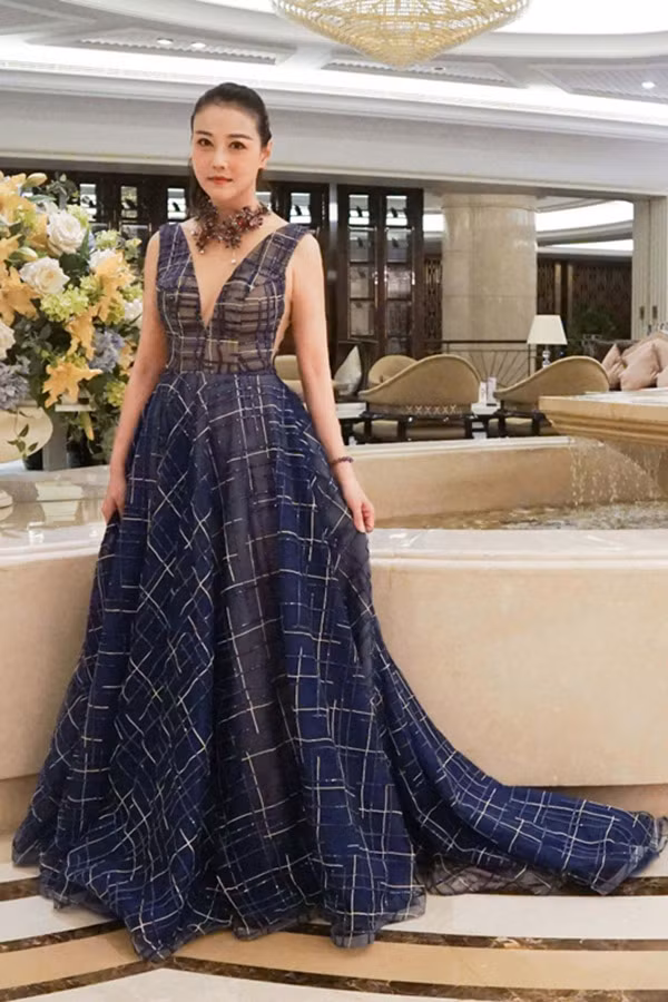 Châu Hải My nên duyên với Lữ Lương Vỹ khi cô 19 tuổi. Ba năm sau, họ bí mật đăng ký kết hôn ở Mỹ, nhưng chưa kịp làm lễ cưới đã đường ai nấy đi. Sau này, nữ diễn viên đến với nhiều người đàn ông, không ít người kém tuổi cô nhưng đều không đi tới đâu. Ở tuổi 53, Châu Hải My lẻ bóng một mình. Cô bày tỏ thích cảm giác tự do, không muốn sinh con vì chứng tiểu cầu thấp bẩm sinh.