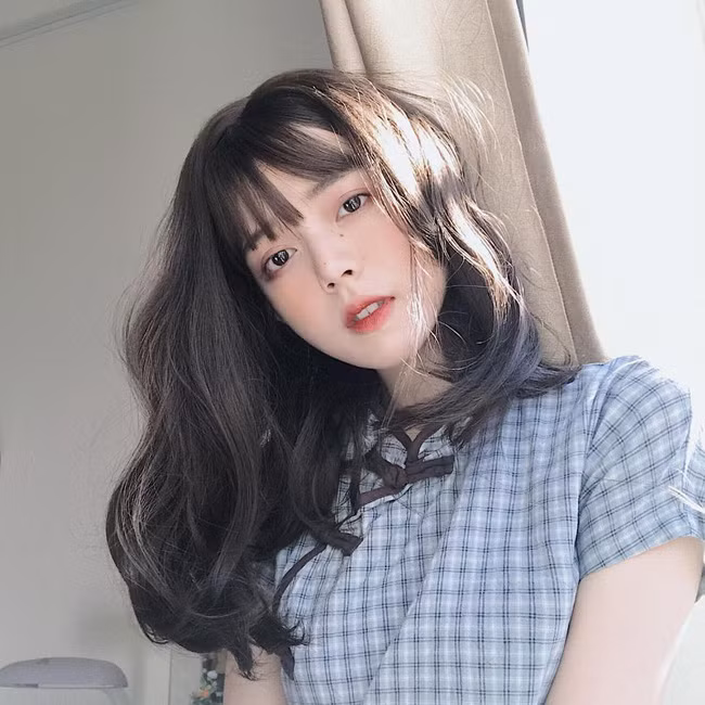 Lạc lối giữa Phượng Hoàng Cổ Trấn, nữ sinh Việt được CĐM Châu Á truy lùng, nhưng tấm ảnh thẻ mới là thứ gây sốt - Ảnh 3. Lạc lối giữa Phượng Hoàng Cổ Trấn, nữ sinh Việt được CĐM Châu Á truy lùng, nhưng tấm ảnh thẻ mới là thứ gây sốt - Ảnh 3.