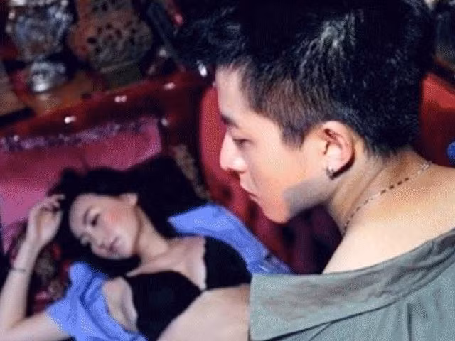 Số phận của 2 ngọc nữ điêu đứng vì trót lỡ "hư hỏng" với Trần Quán Hy hình ảnh 3 so phan cua 2 ngoc nu dieu dung vi trot lo "hu hong" voi tran quan hy hinh anh 3