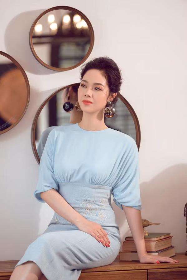Hoa hậu Việt Nam đăng quang năm 17 tuổi, từng bị đồn mất tích giờ ra sao? ảnh 8 hoa hau viet nam dang quang nam 17 tuoi, tung bi don mat tich gio ra sao? - 8