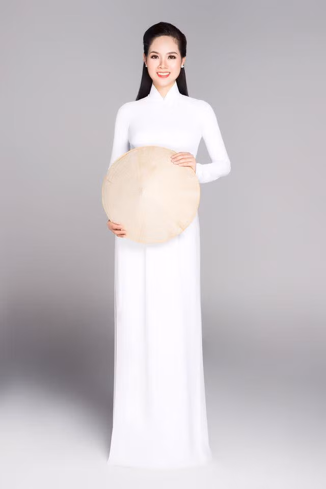Hoa hậu Việt Nam đăng quang năm 17 tuổi, từng bị đồn mất tích giờ ra sao? ảnh 2 hoa hau viet nam dang quang nam 17 tuoi, tung bi don mat tich gio ra sao? - 2