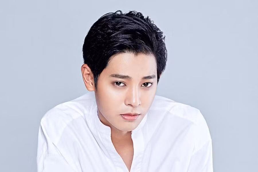 Nín thở trước danh tính 2 sao nữ tiếp theo bị nghi liên quan đến chatroom tình dục của Seungri và Jung Joon Young - Ảnh 1. Nín thở trước danh tính 2 sao nữ tiếp theo bị nghi liên quan đến chatroom tình dục của Seungri và Jung Joon Young - Ảnh 1.