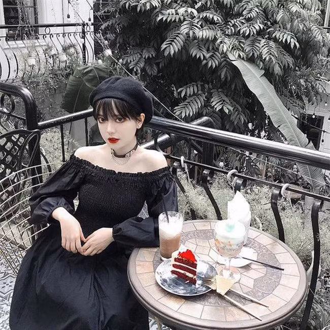 Lạc lối giữa Phượng Hoàng Cổ Trấn, nữ sinh Việt được CĐM Châu Á truy lùng, nhưng tấm ảnh thẻ mới là thứ gây sốt - Ảnh 10. Lạc lối giữa Phượng Hoàng Cổ Trấn, nữ sinh Việt được CĐM Châu Á truy lùng, nhưng tấm ảnh thẻ mới là thứ gây sốt - Ảnh 10.