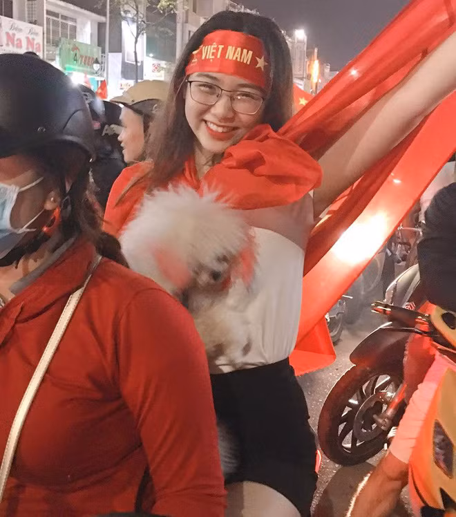Những nữ sinh từng nổi đình đám một thời bây giờ ra sao? - Ảnh 13. Những nữ sinh từng nổi đình đám một thời bây giờ ra sao? - Ảnh 13.