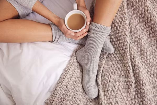 Ngoài ra, những người có bàn chân quá nóng cũng không tốt, điều ấy cho thấy bàn chân đã thiếu âm và cơ thể đang bị nóng trong.