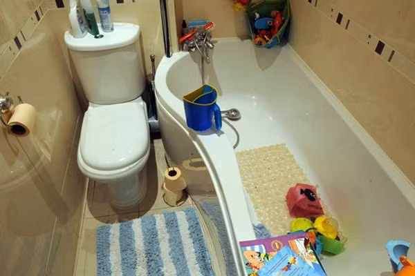 Bồn nước nơi Sophie bị giết chết.