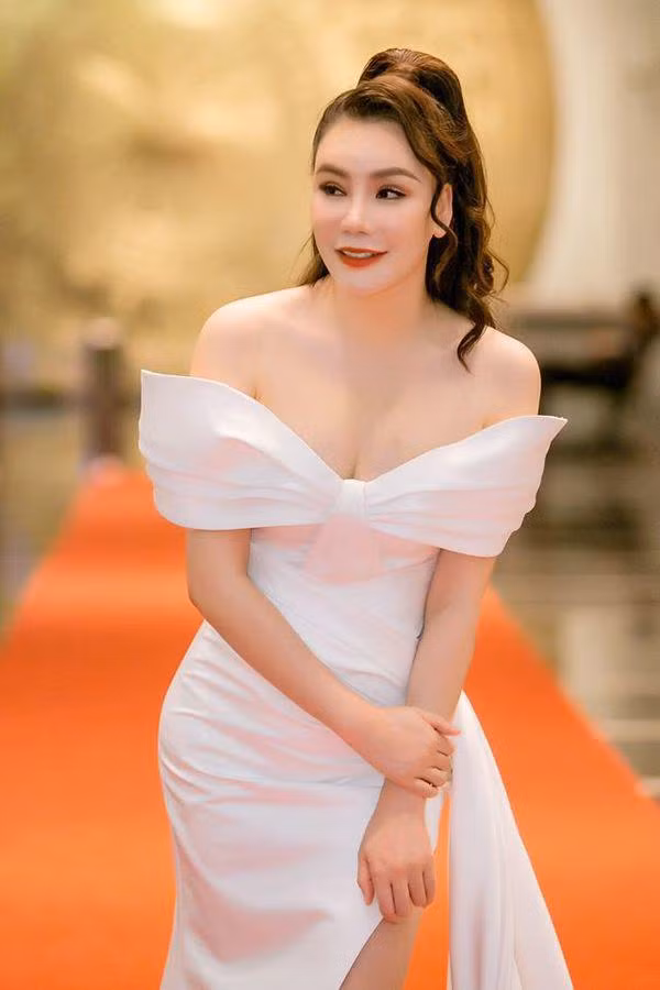Hiện tại, nhan sắc của người đẹp này đã dần được cải thiện.