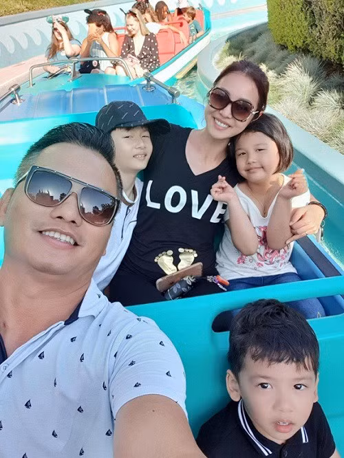 Jennifer Phạm đón con trai Bảo Nam về cùng sống với gia đình mới từ năm 2018.