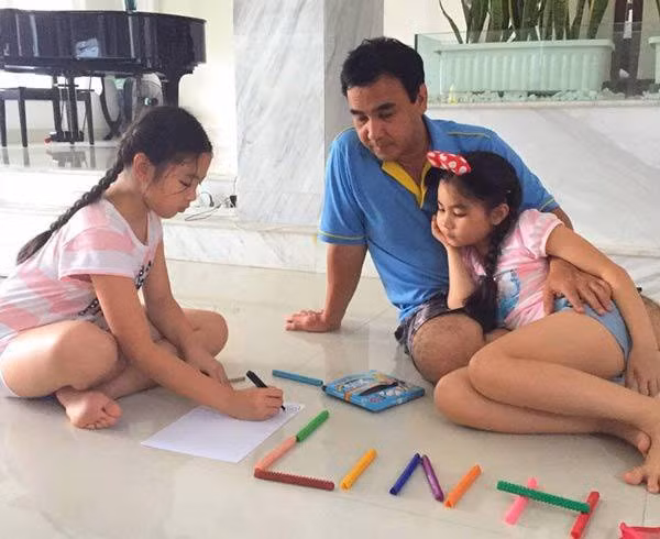 4 đại gia kếch xù nhưng nuôi con kiểu nhà nghèo ảnh 2