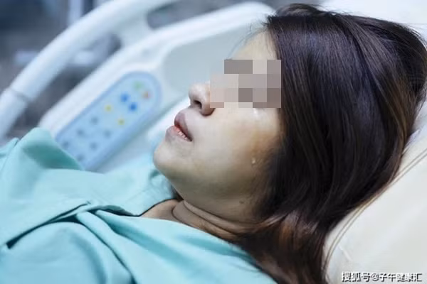 Cả gia đình 3 người mắc cùng lúc mắc ung thư không rõ lý do, BS nói thực phẩm này trên mâm cơm nhà họ chính là thủ phạm-1