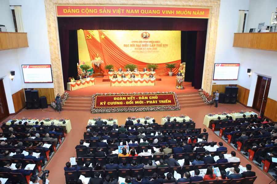 Toàn cảnh đại