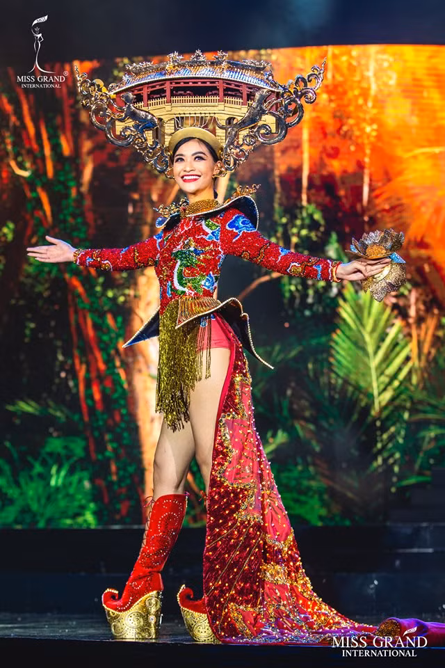 Top 10 quốc phục đẹp nhất Miss Grand International 2019, trong đó có thí sinh giống Mạc Văn Khoa-2