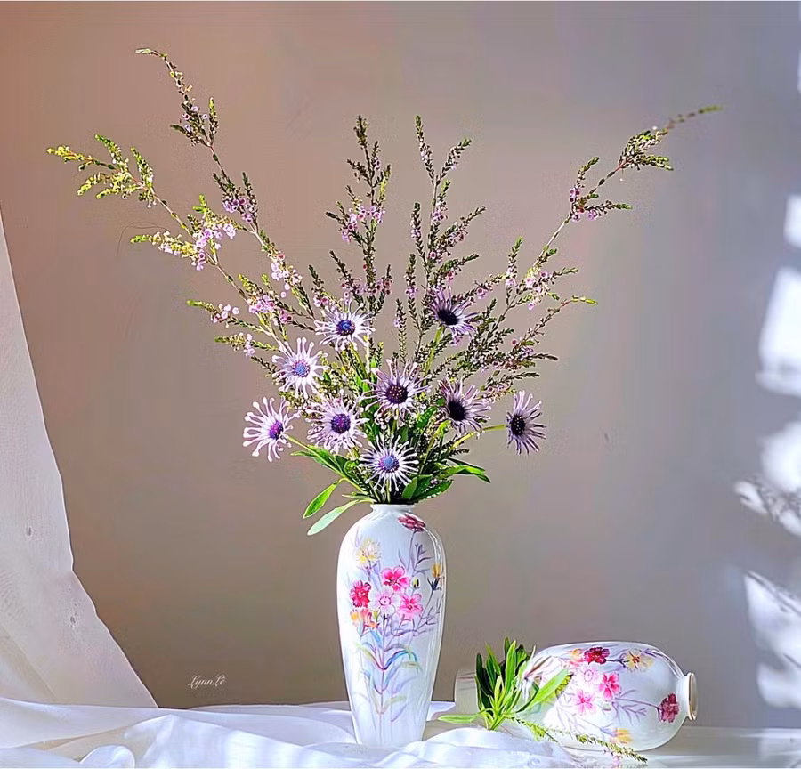 Mẹ đảm trổ tài cắm hoa siêu đẹp, siêu lạ cho mùa hè thêm rực rỡ ảnh 7