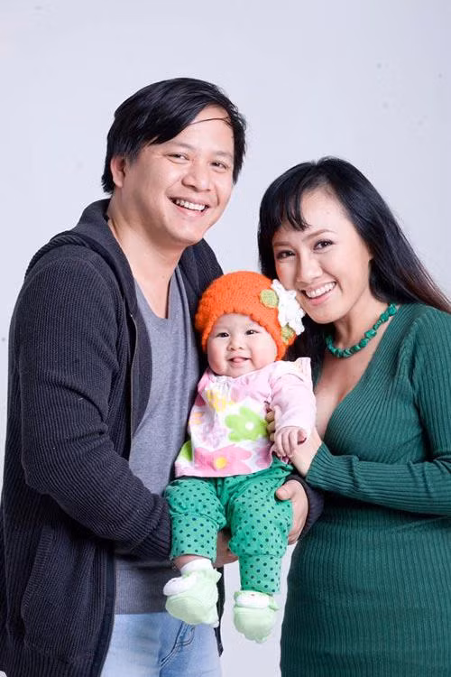 to am it nguoi biet cua 3 mc vtv "gao coi", nguoi thu ba cuc cuong con gai - 17