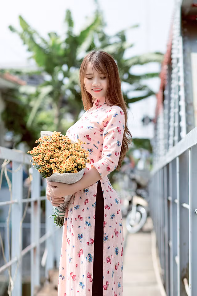 Bộ ảnh này được Hoàng chụp ở gần nhà ga Sài Gòn, là nơi các bạn trẻ ở đây rất thích đến chụp ảnh vào cuối tuần.
