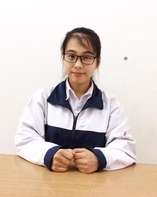 Lê Thị Nguyệt - cán bộ đoàn trẻ nhất cả nước nhận giải thưởng Lý Tự Trọng năm 2017