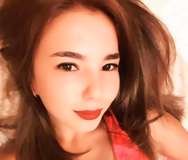 9X xinh đẹp thiệt mạng khi livestream trong lúc lái xe