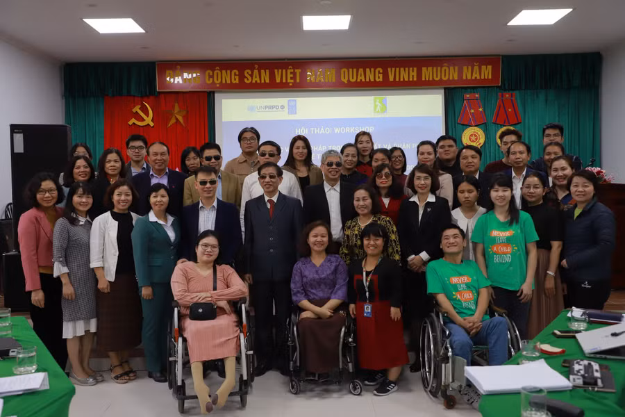 Để tạo điều kiện cho người khuyết tật trong tiếp cận tri thức cần sự chung tay của toàn xã hội.