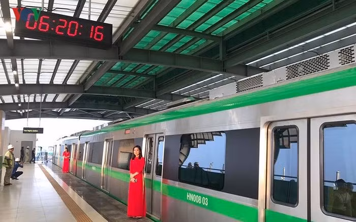 Gần 300 công nhân vận hành đường sắt Cát Linh-Hà Đông bỏ việc