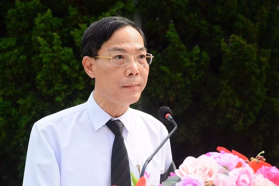 Ông Đầu Thanh Tùng, Phó chủ tịch UBND tỉnh, Trưởng Ban chỉ đạo 515 phát biểu tại buổi lễ. (Ảnh: NT).