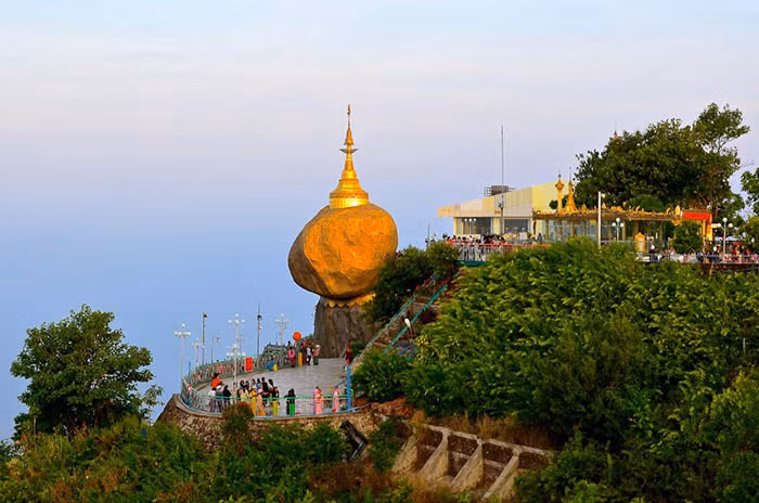 hon da thieng bang vang o myanmar va bi mat an chua ben trong hinh anh 13