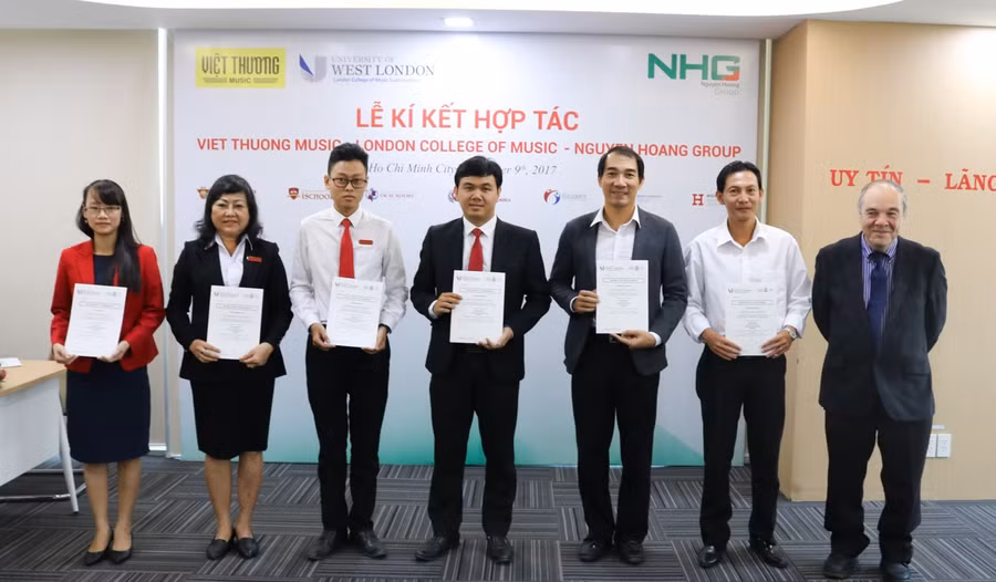 Các đơn vị nhận giấy kiểm định của LCME về kiểm định âm nhạc Các đơn vị nhận giấy kiểm định của LCME về kiểm định âm nhạc
