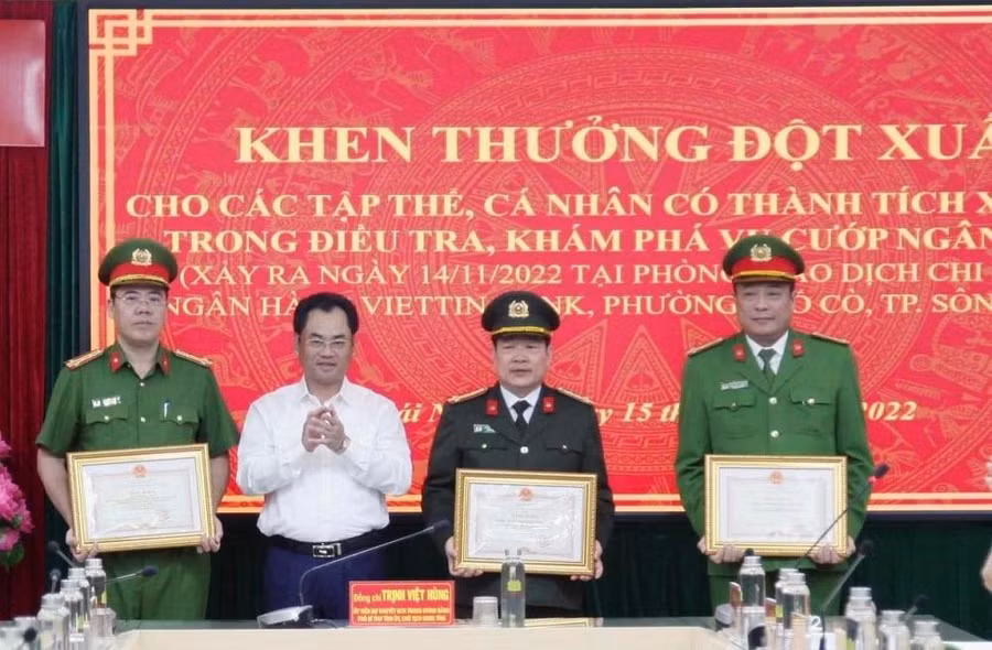 Khen thưởng đột xuất thành tích phá án của Công an Thái Nguyên