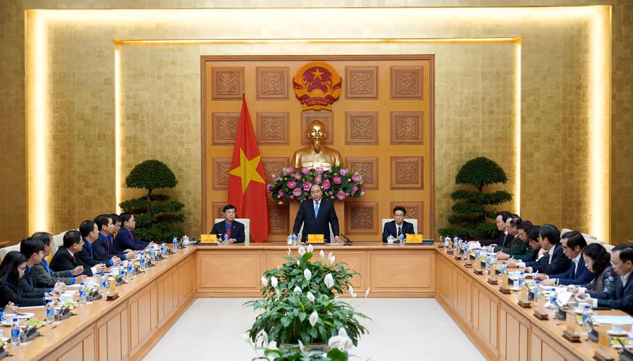 Thủ tướng Nguyễn Xuân Phúc phát biểu chủ trì buổi làm việc. Ảnh: VGP