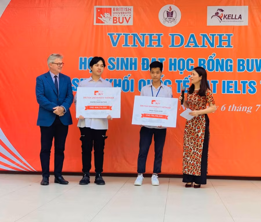 BUV trao tặng học bổng cho học sinh các trường THPT trên toàn quốc. Sứ mệnh của BUV là truyền cảm hứng và đào tạo một thế hệ sinh viên trẻ vừa tài năng, vừa có trách nhiệm với cộng đồng.