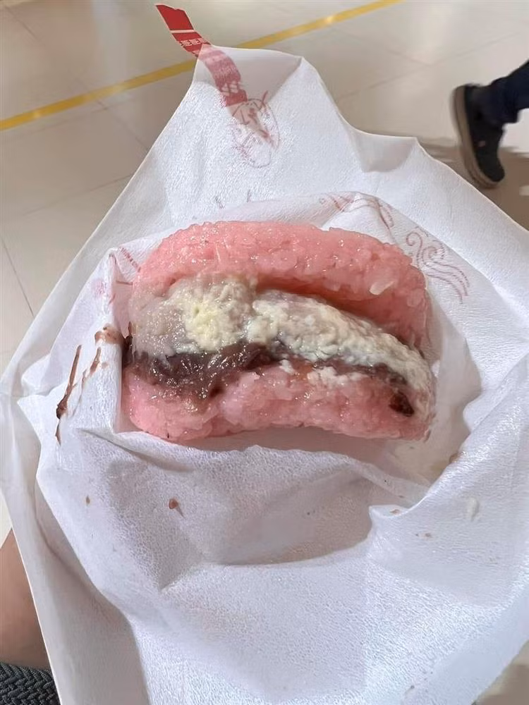Món xôi thập cẩm "thảm họa" của kẻ ghét bếp.