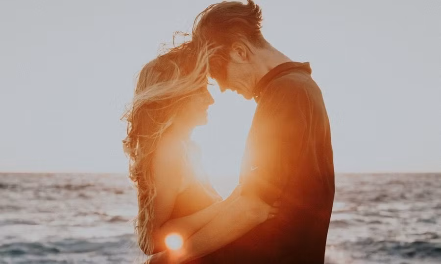 Thay đổi phút cuối cứu vãn cuộc hôn nhân đang tẻ nhạt