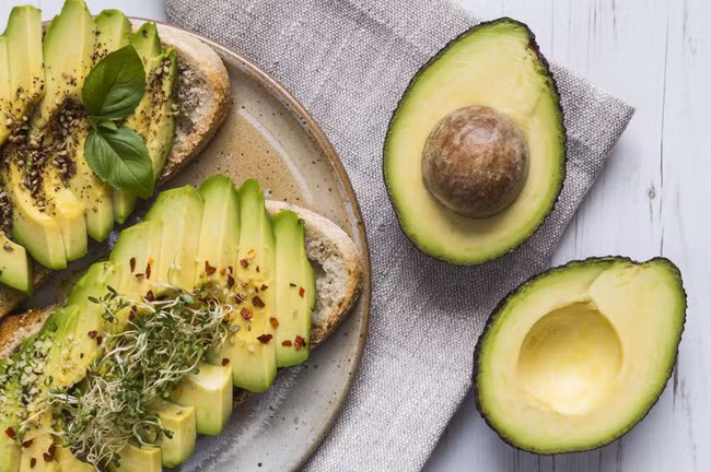 Không cần thuốc, bổ sung 10 loại thực phẩm này sẽ giúp giảm cholesterol tự nhiên và hiệu quả - Ảnh 6.