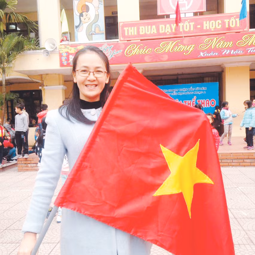 Cô Hồ Thị Hường - giáo viên Trường Tiểu học Đông Ngạc A
