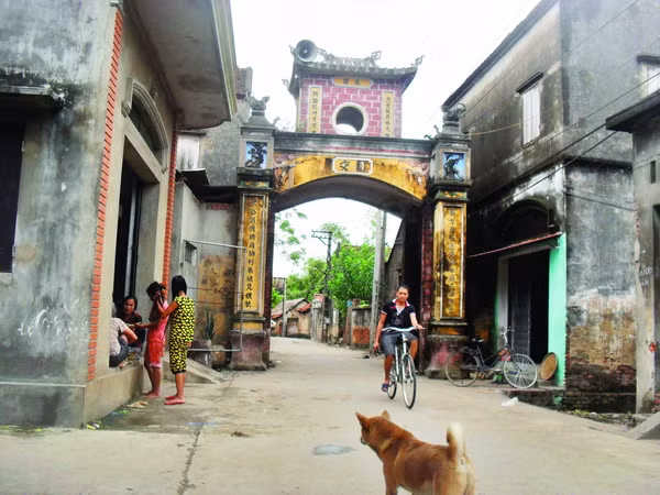 Cổng làng Vân Cổng làng Vân