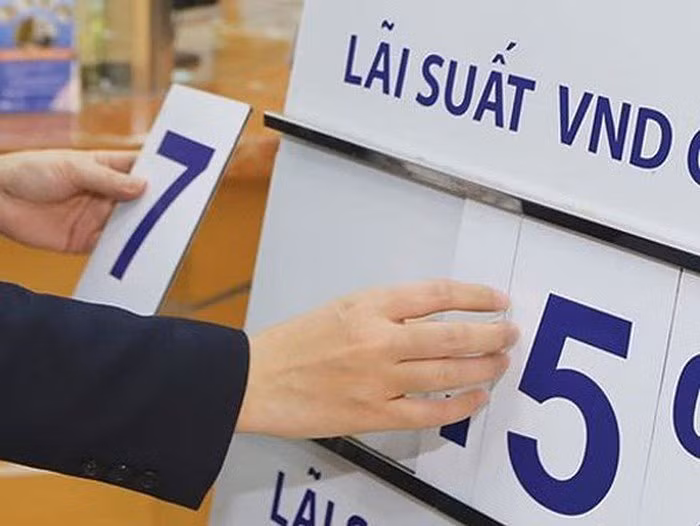Lãi suất vượt mốc nhạy cảm, cầm tiền tỷ mà quá nóng ruột Lãi suất vượt mốc nhạy cảm, cầm tiền tỷ mà quá nóng ruột