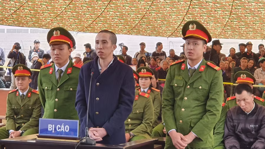 Bùi Văn Công chối tội, trong khi các đối tượng khác đã khai báo thành khẩn