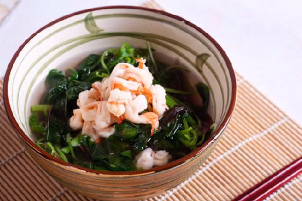 Loại rau siêu giàu canxi, ở Việt Nam giá cực rẻ ảnh 1