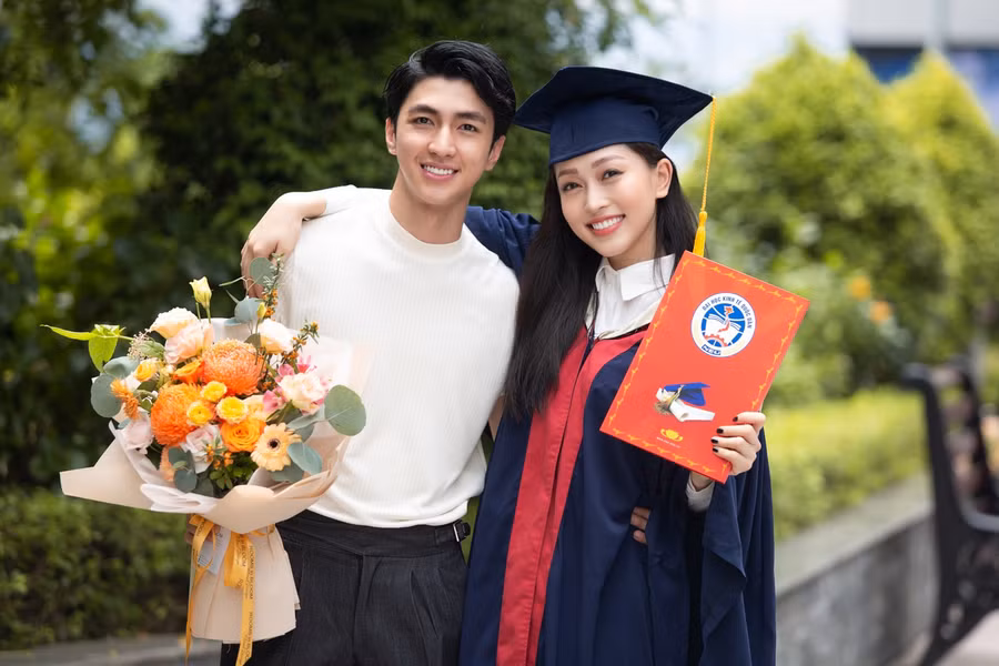 Á hậu Phương Nga tốt nghiệp đại học thành tích khủng ảnh 3