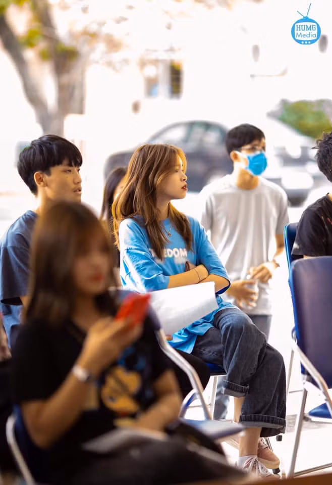 Tân sinh viên hào hứng lên Thủ đô nhập học ảnh 1