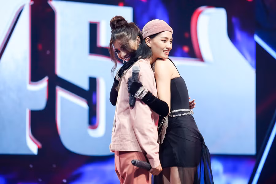 Kiều Loan gây bất ngờ cho Ban giám khảo King of Rap ảnh 3