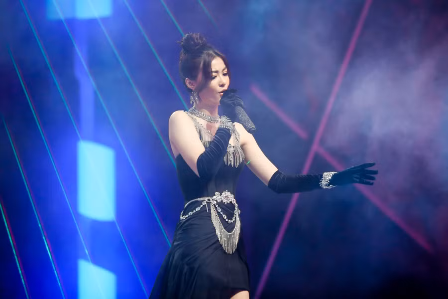 Kiều Loan gây bất ngờ cho Ban giám khảo King of Rap ảnh 2